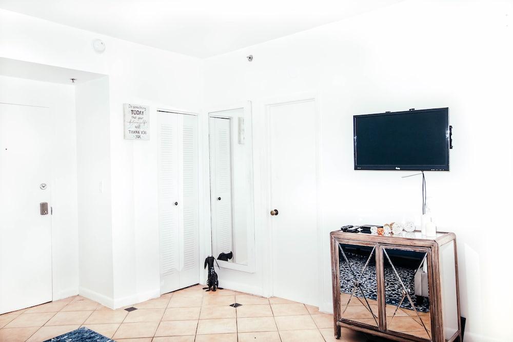 OCEAN DRIVE APARTMENTS