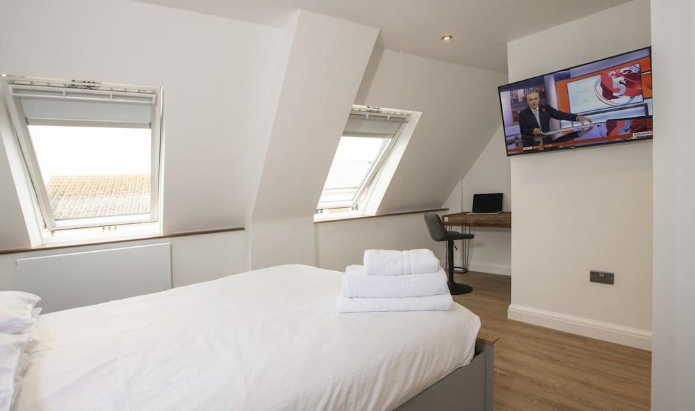 WS Flat 3 in Swindon