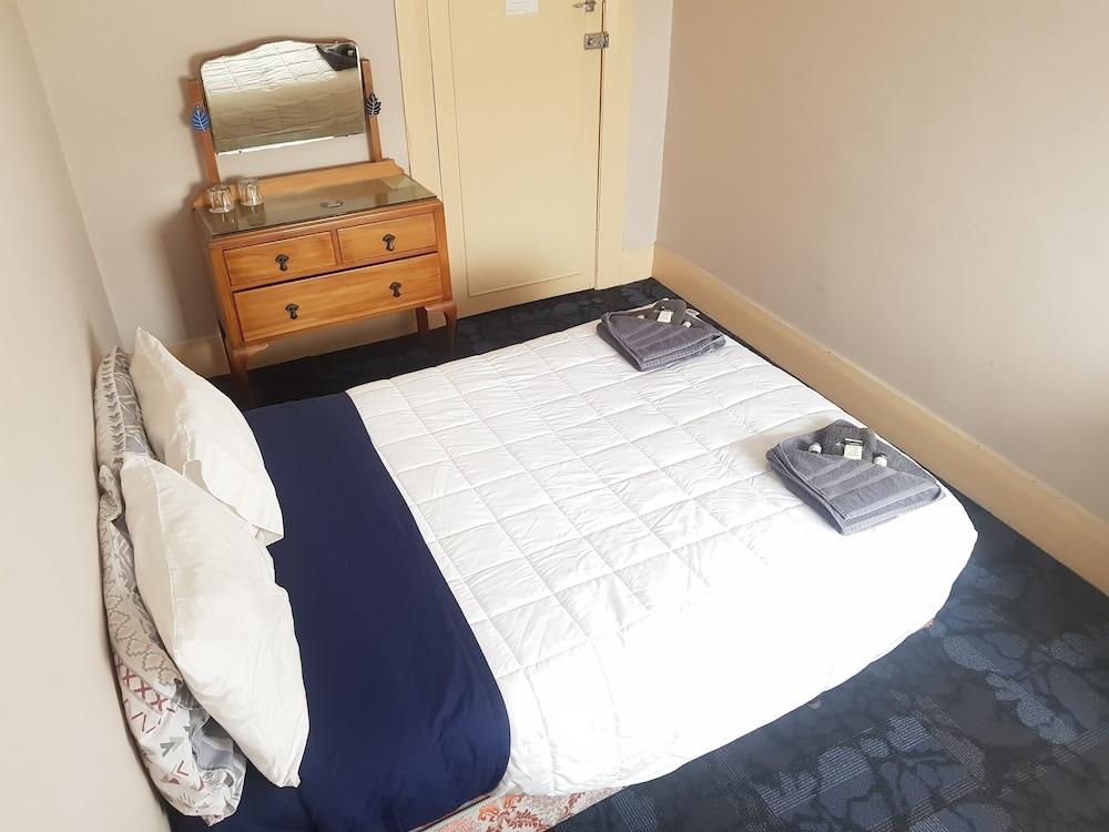 The Northern Wairoa Hotel