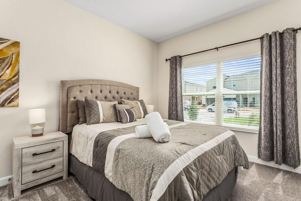 Champions Gate- Ru1090