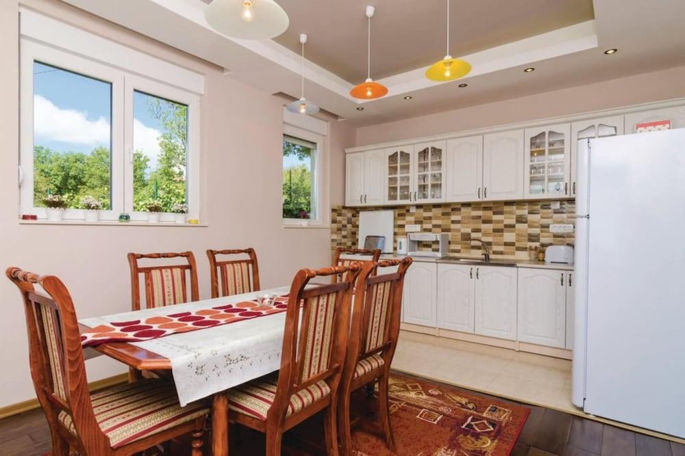 Pool Villa Panorama Mojdez