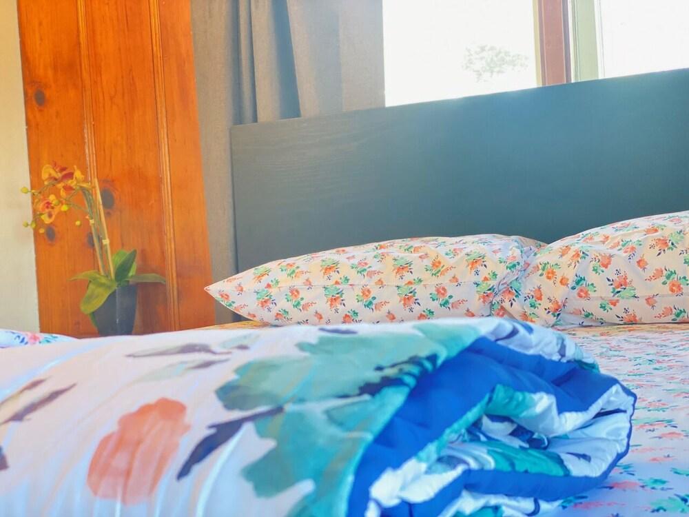 WHOLE Family - Crestline