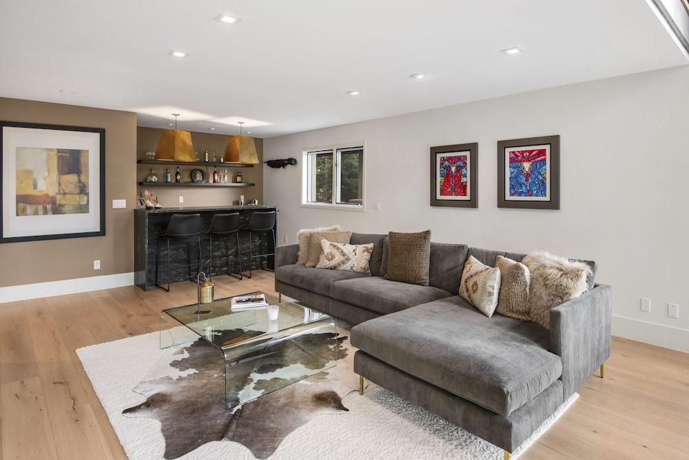 Modern Beaver Creek Private House