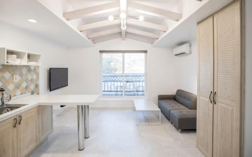 Taean Tahiti Pension