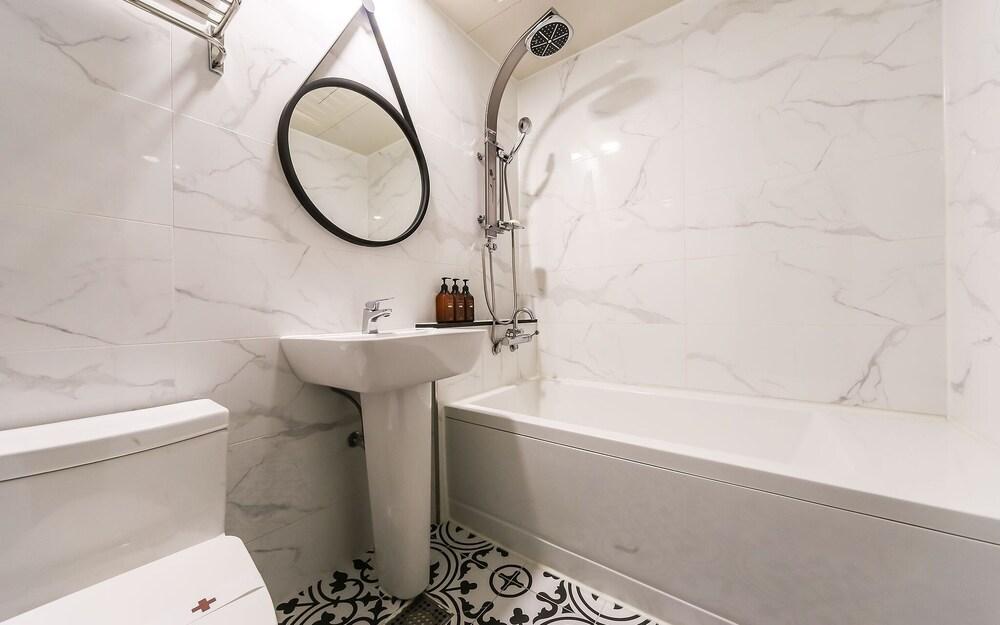 Changwon The View Hotel