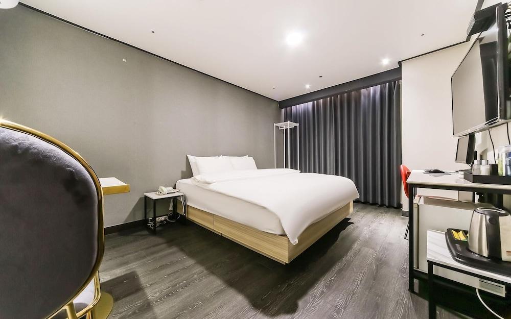 Changwon The View Hotel