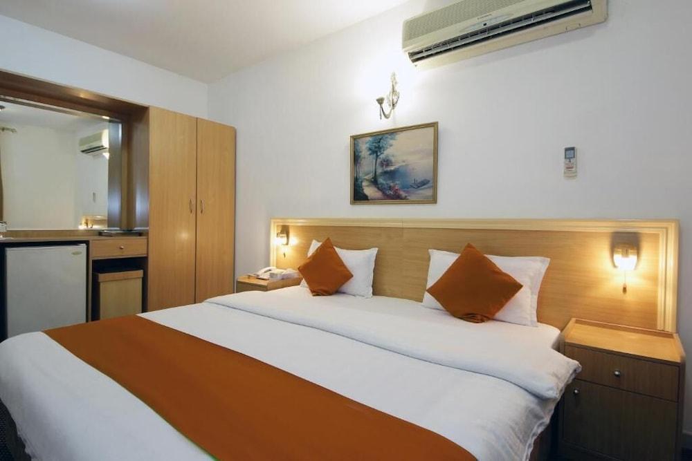 time palace hotel branch