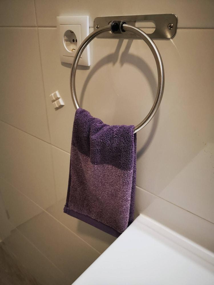 "room in Guest Room - Luxury Room For 6 - Guesthouse"