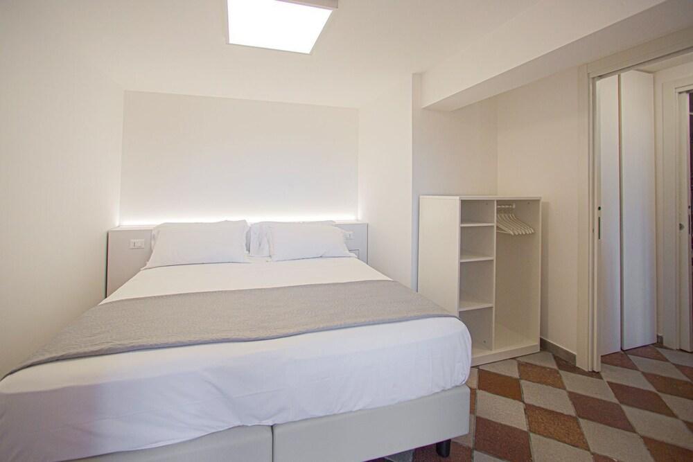 Villa Esmeralda, Exclusive Beachfront Villa