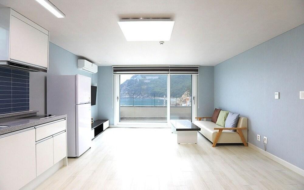 Geojedo The Grace Pension