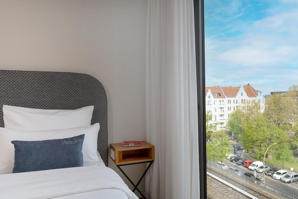 June Six Berlin City West