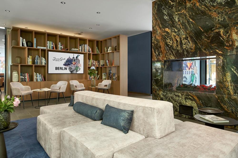 June Six Berlin City West