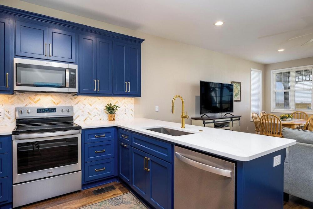 Charleston-style Row House Featured on Hgtv w/ Wifi & Creek Views