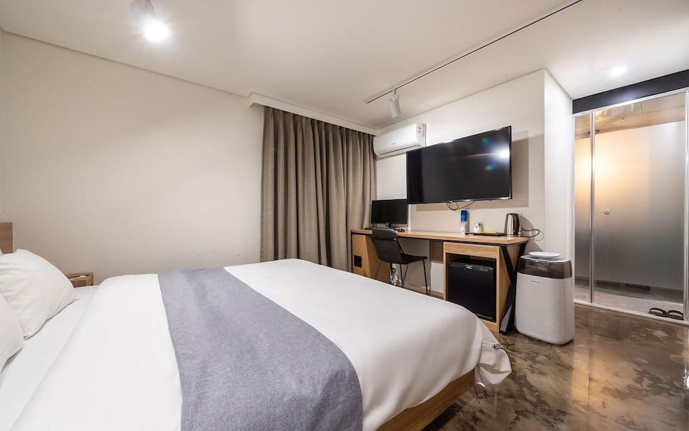 Uijeongbu XYM Premium Hotel