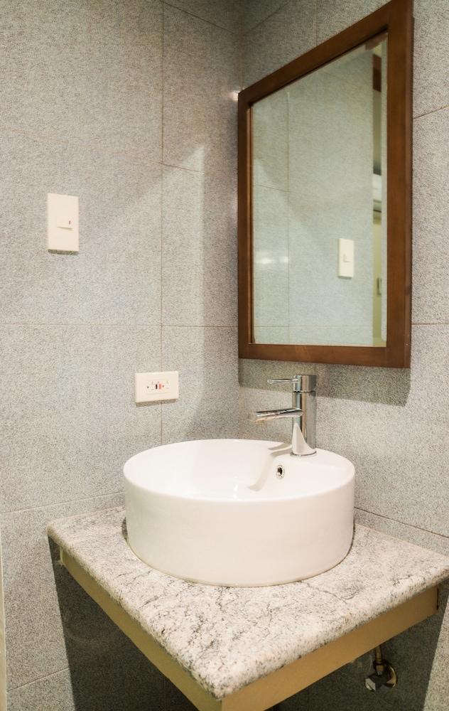 Panglao Alona Suites