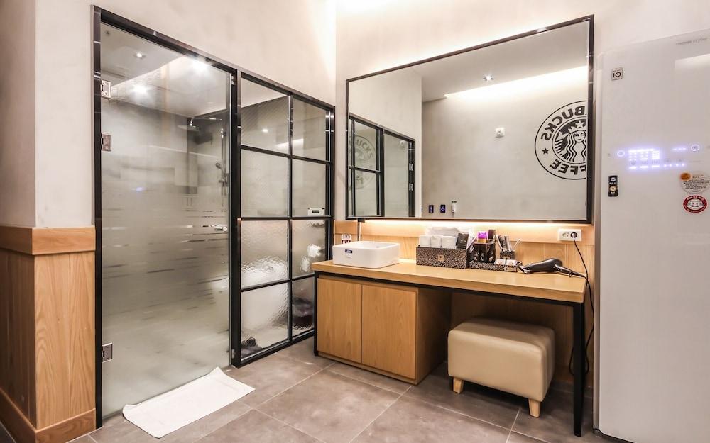 Wanju Bohemian Motel