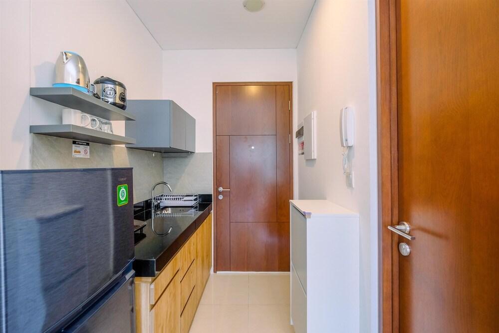 Fancy And Nice Studio Apartment At Ciputra World 2