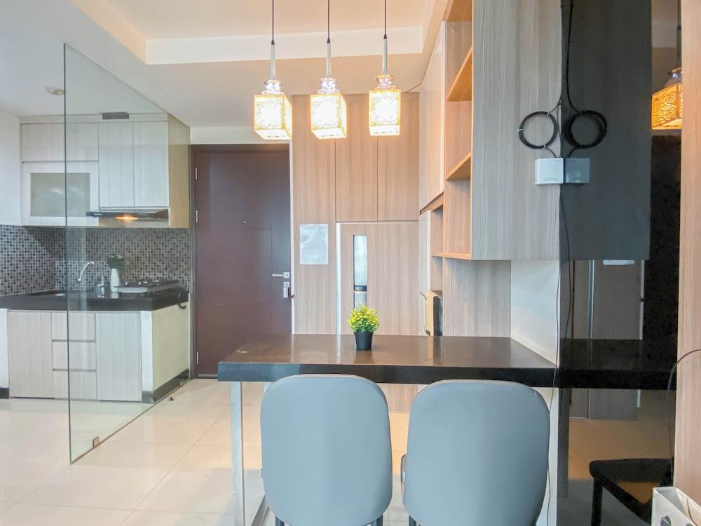 Comfort Studio At Sky Terrace Apartment