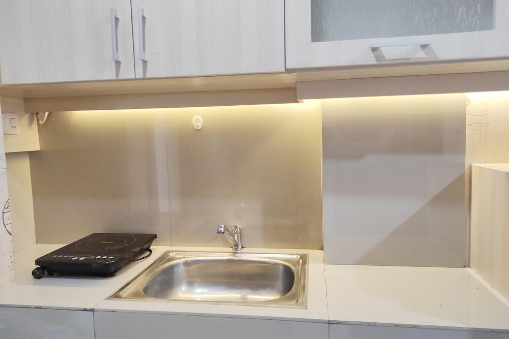 Affordable Studio At Vida View Makassar Apartment