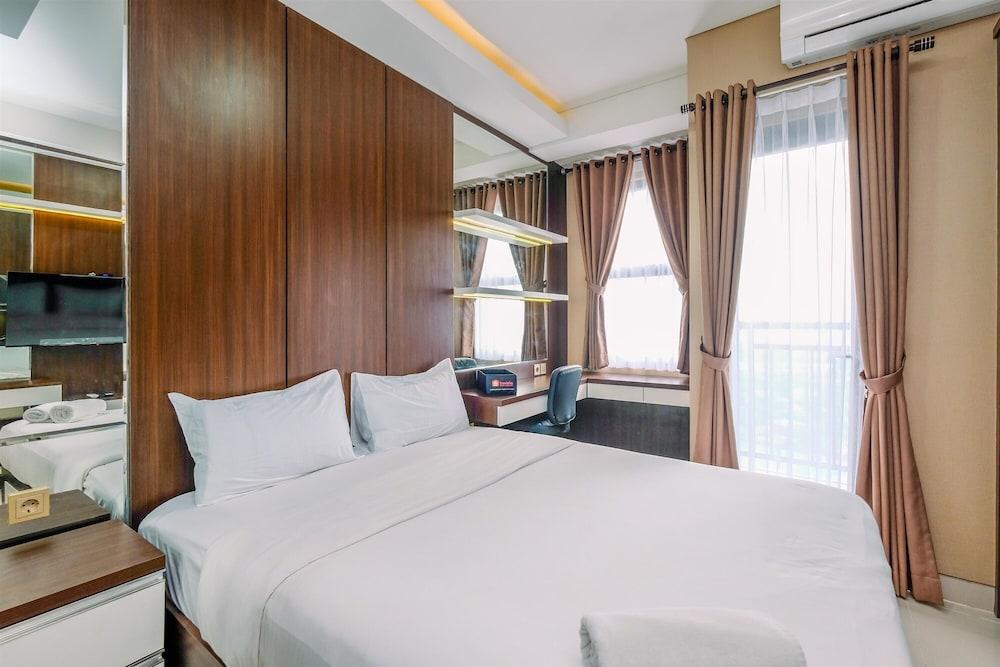 Comfortable And Modern Studio Transpark Cibubur Apartment