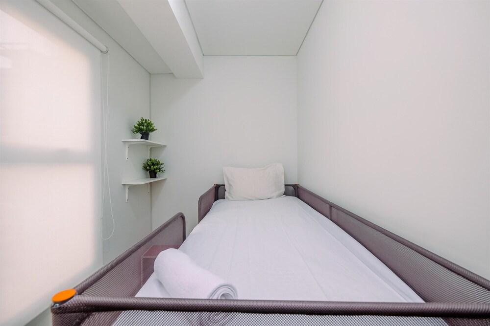 Fancy And Nice 2Br At Transpark Cibubur Apartment