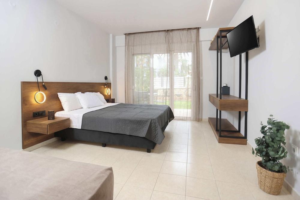 Danae Comfort Living