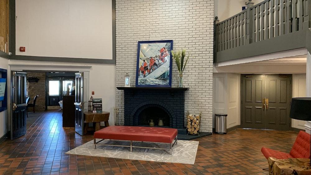 Lagoon City Pier One Resort