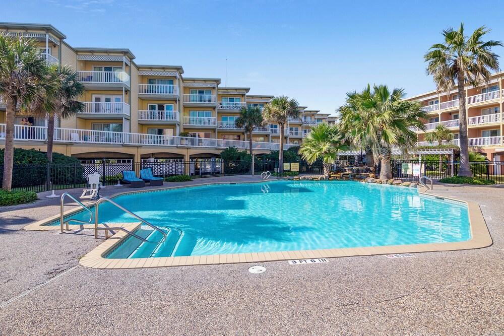 Relax by the Beach by Ryson Vacation Rentals