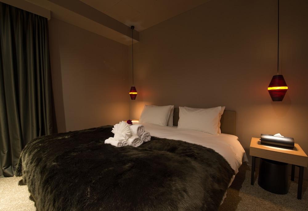 Aspect Luxury Apartments by H2 Life