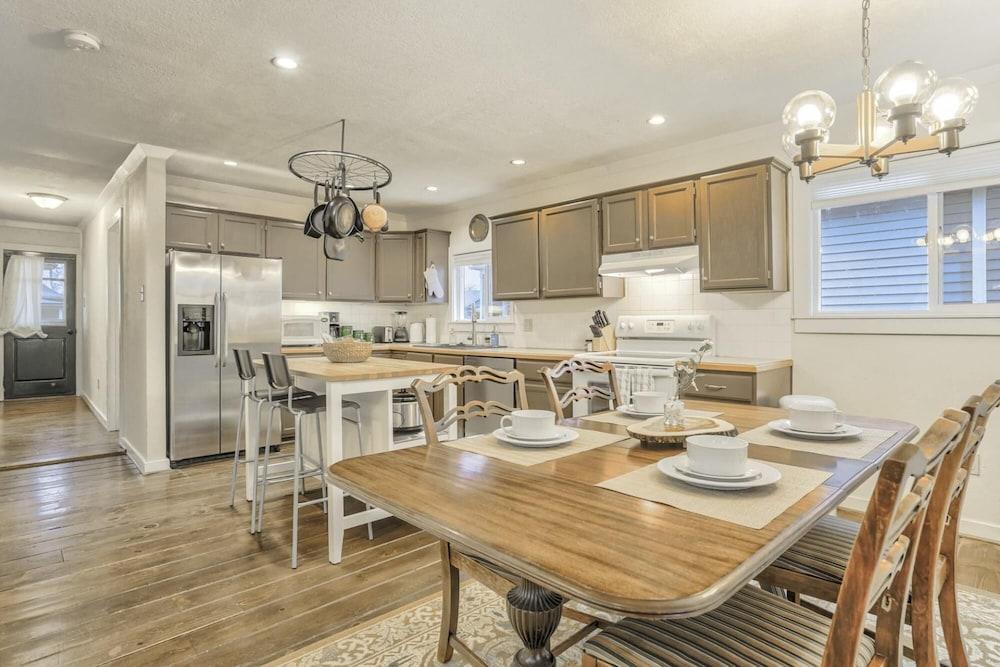 2BR Old Colorado City Dog Friendly