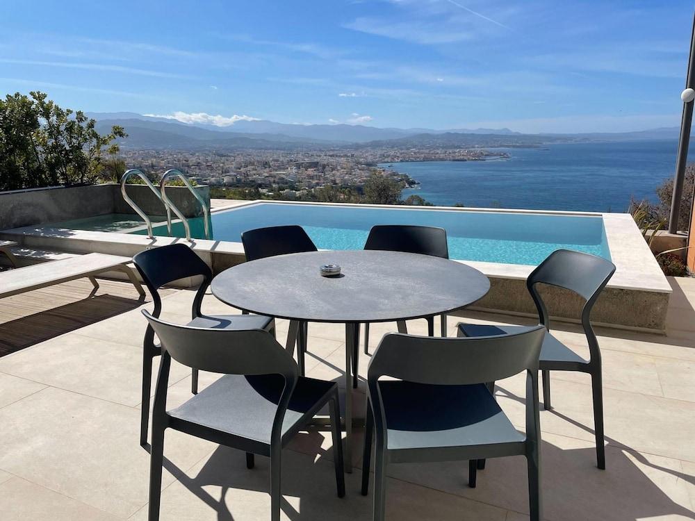 Omnia Villa I - Heated Pool Stunning Seaview