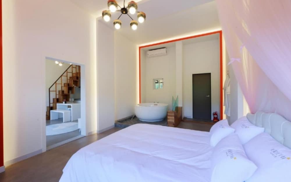 Gyeongju Edith Poolvilla