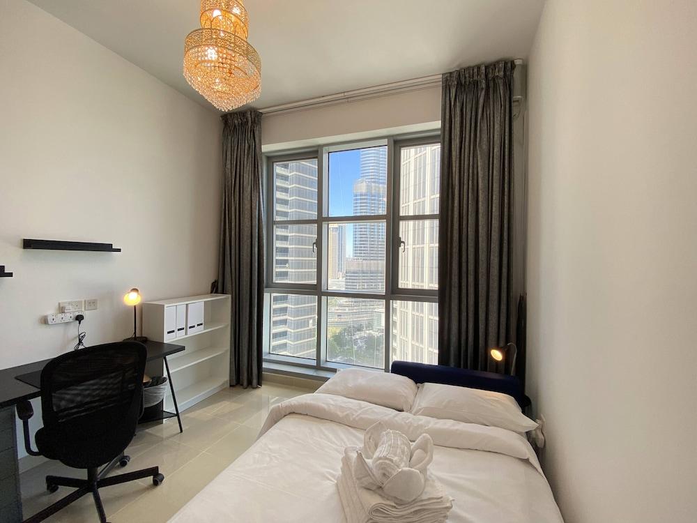 Lux BnB Standpoint Towers Burj & Fountain Views