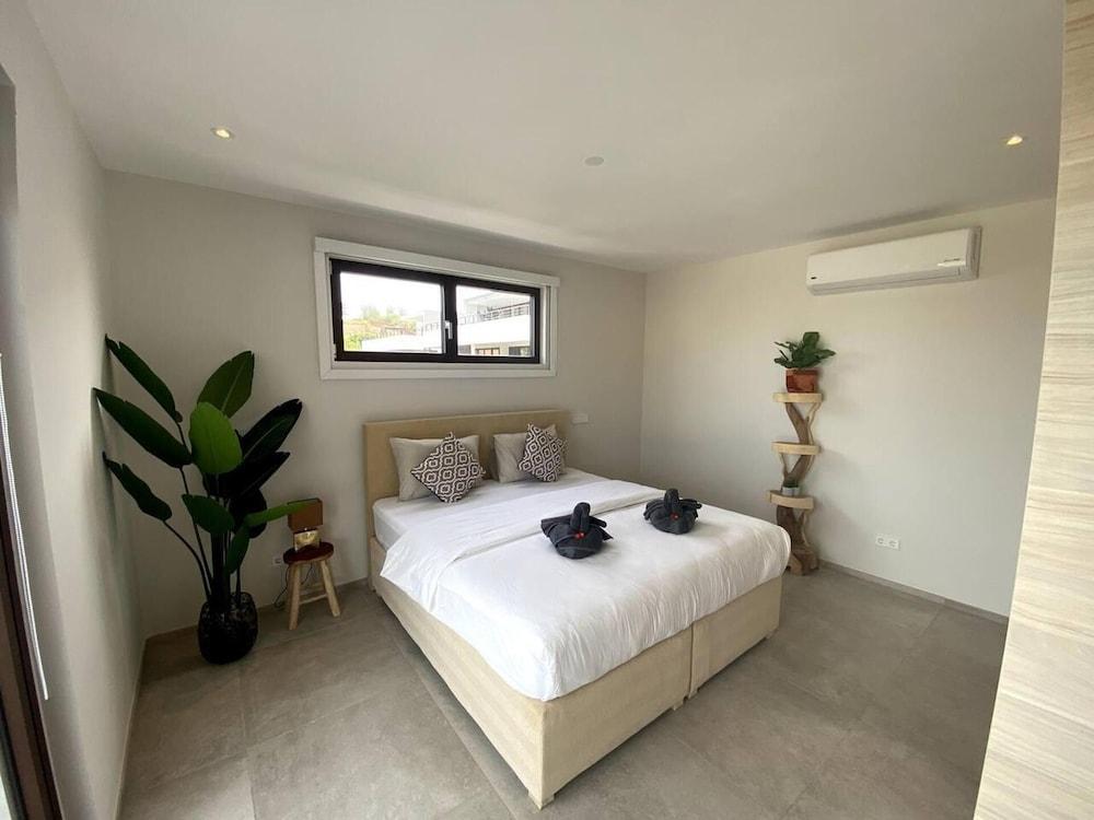 Impeccable 2-bed Apartment in Willemstad