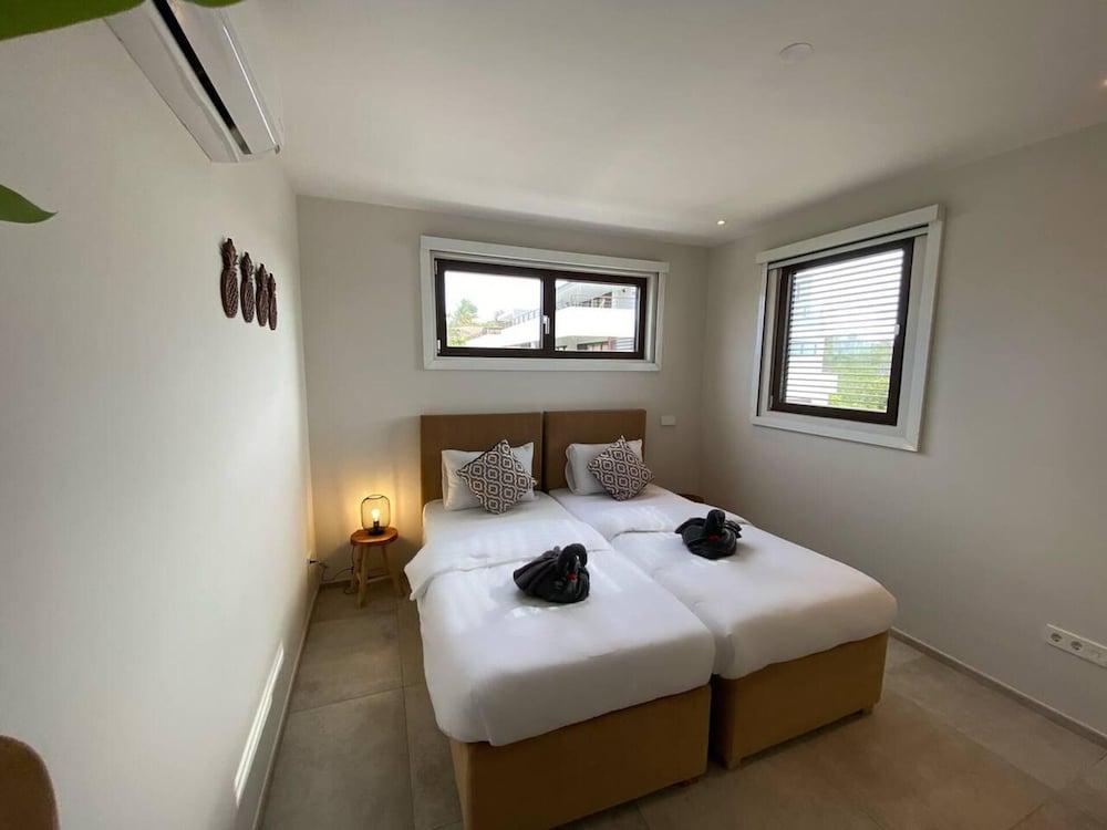 Impeccable 2-bed Apartment in Willemstad