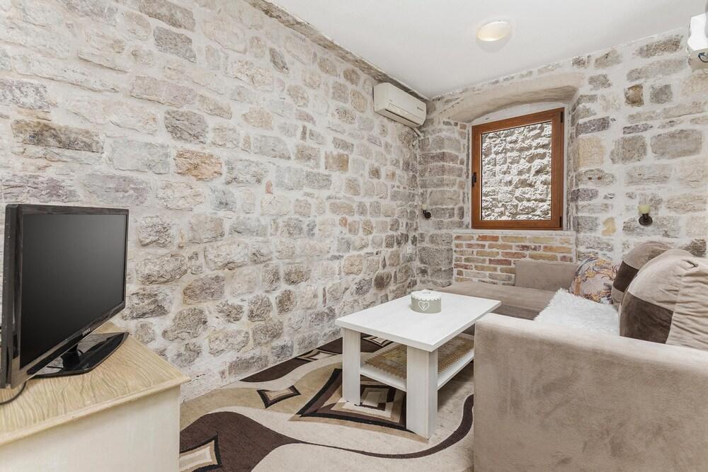 Historical Heart Apartment