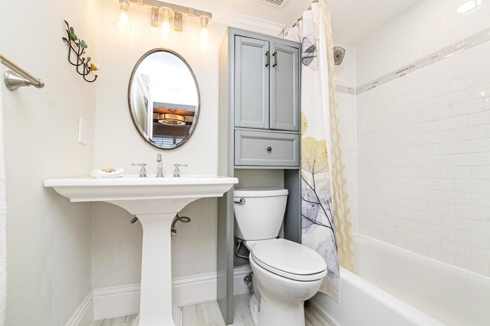 8114 Ocean Front 1st Floor