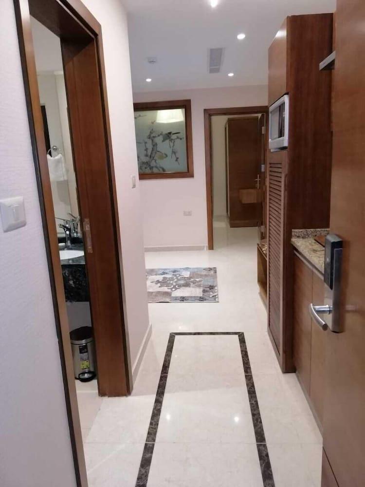 Big Ben Hotel Suites