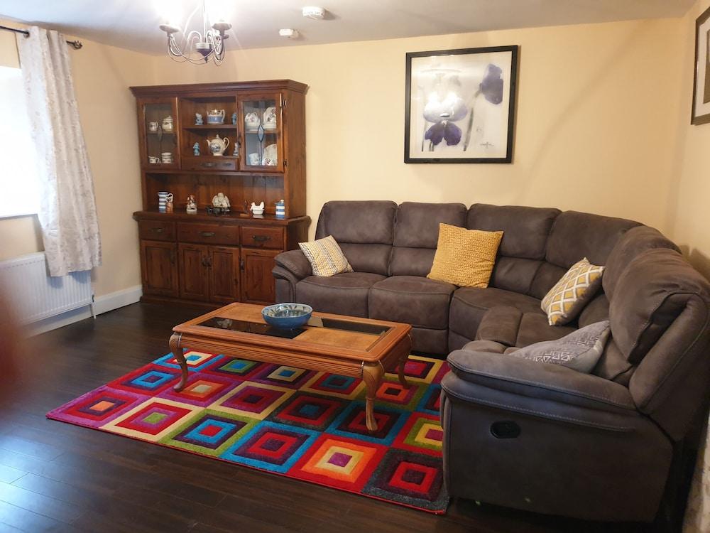 Captivating 3-bed House