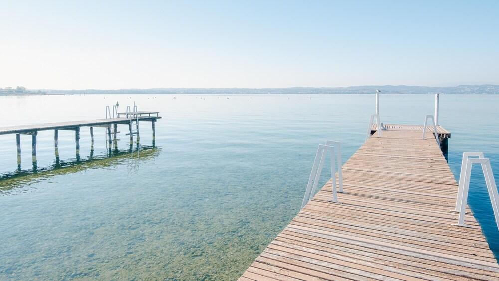 One Step From the Lake - Italian Homing