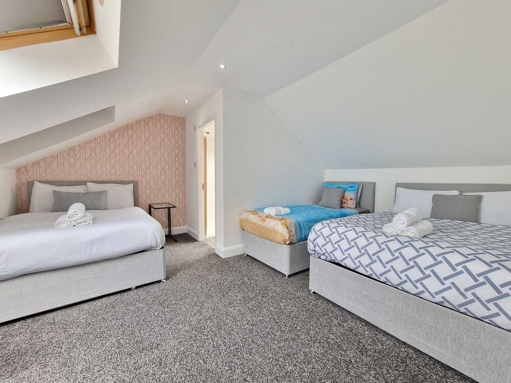 Dysa Promenade Apartments