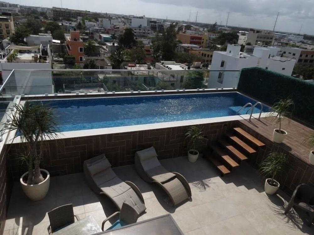 Studios with roofpool in Vanessa 24