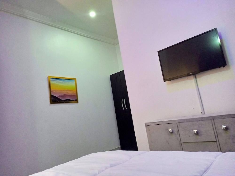 Lovely 2-bedroom Serviced Apartment With a Balcony