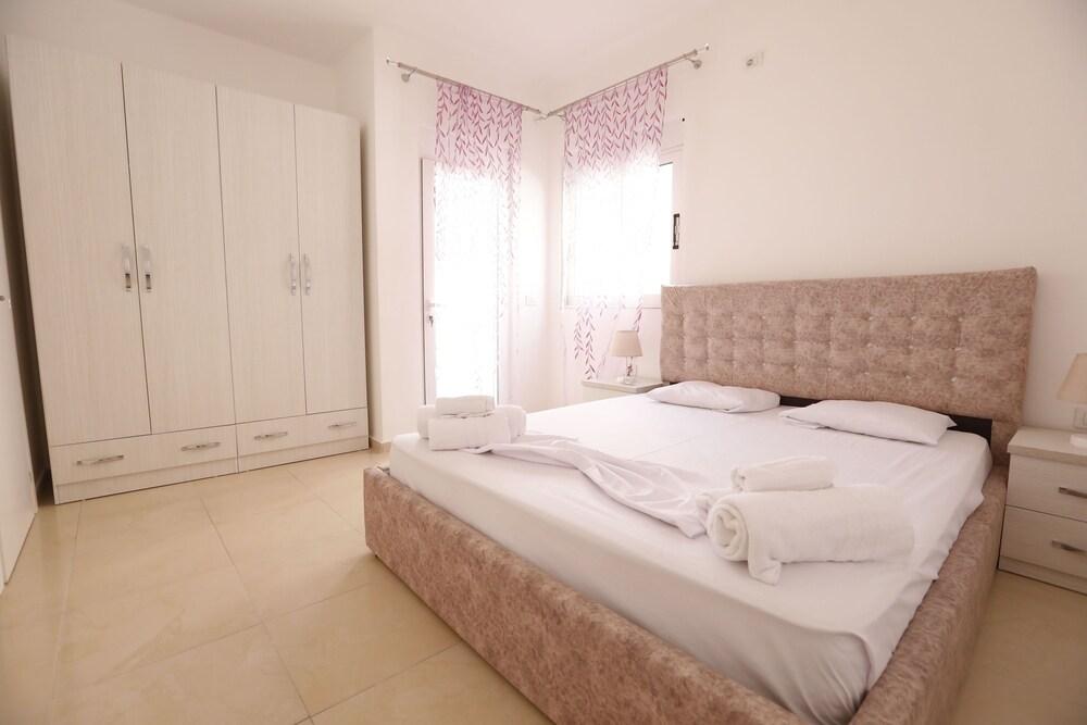 Sion Sarande Apartment 29
