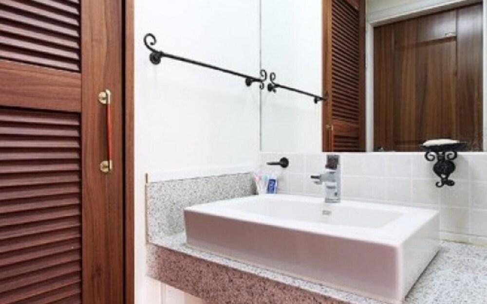 Boryeong Swiss Chalet Pension