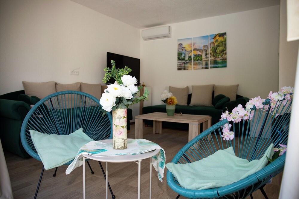 Blue Sky Villa with private swimming pool