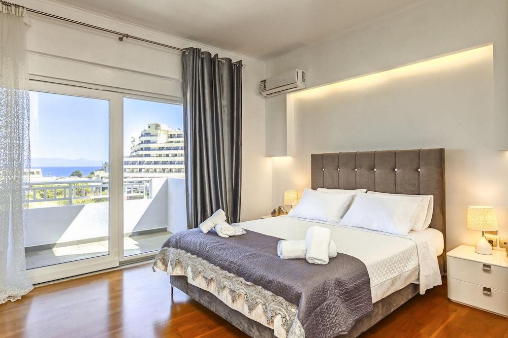 Unique Sea & Sunset Residence