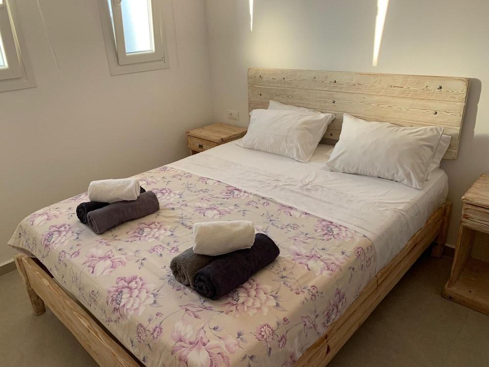 SUN Studio 5 - Close TO 180 Sunset BAR