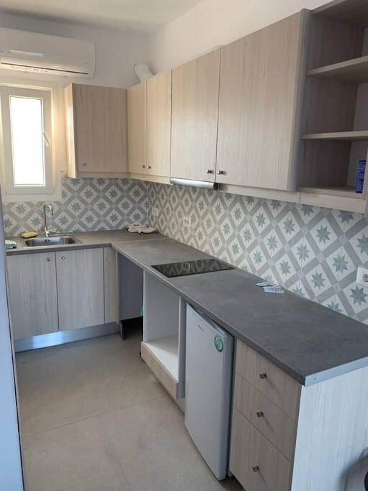 SUN Studio 6 - Close TO 180 Sunset BAR