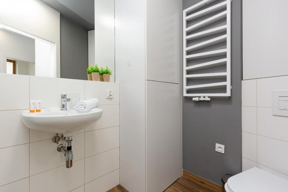 Modern apartment with pool